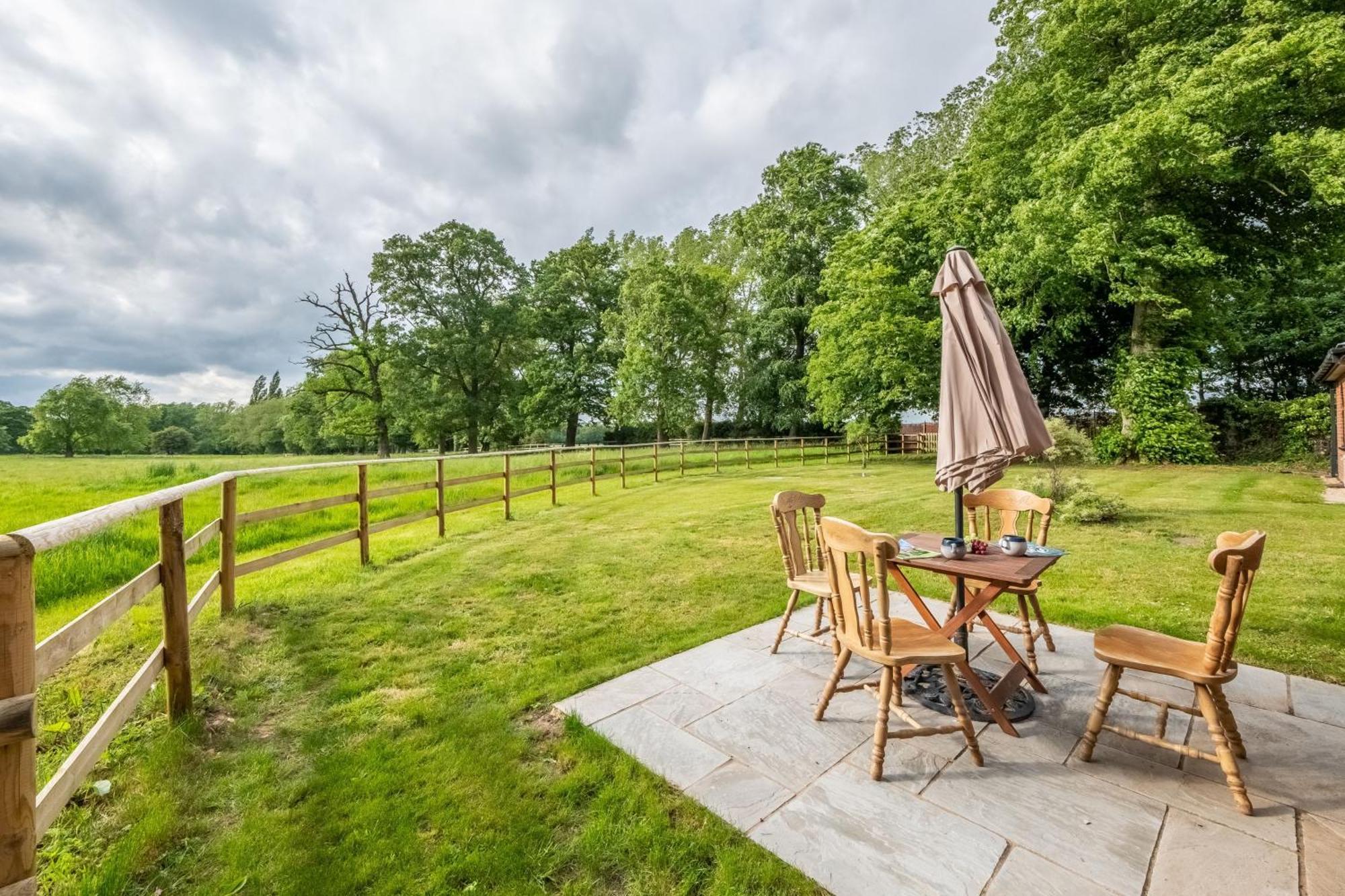 The Gate House Villa Wymondham  Exterior photo