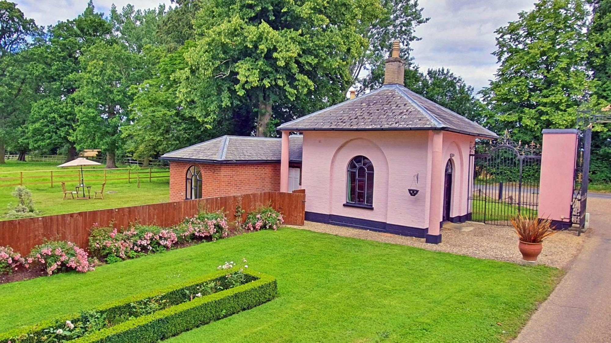 The Gate House Villa Wymondham  Exterior photo